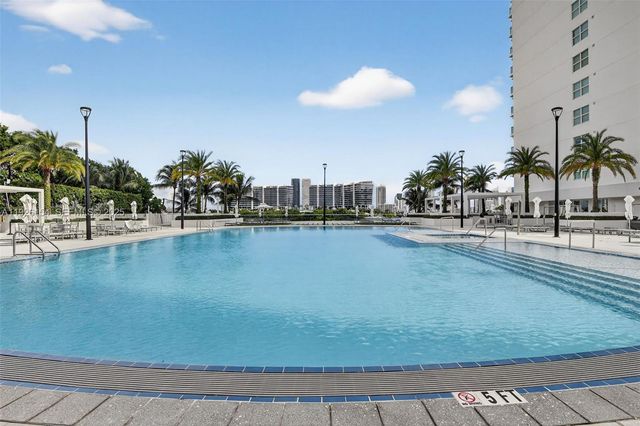 3301 NE 183 St 906, Aventura, FL 33160