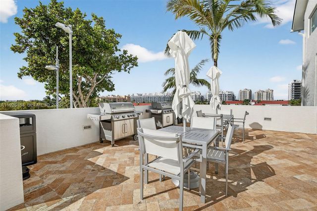 3301 NE 183 St 906, Aventura, FL 33160