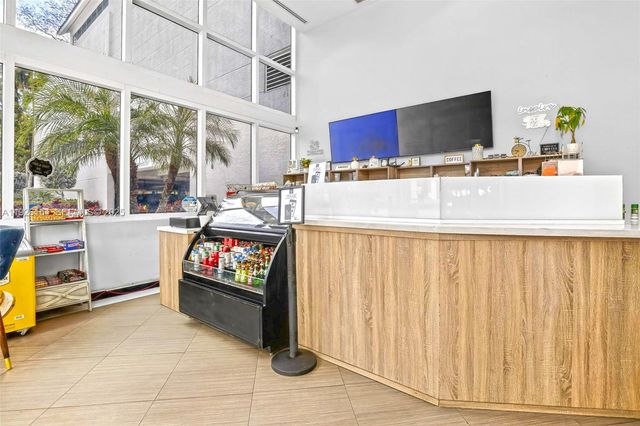 3301 NE 183 St 906, Aventura, FL 33160