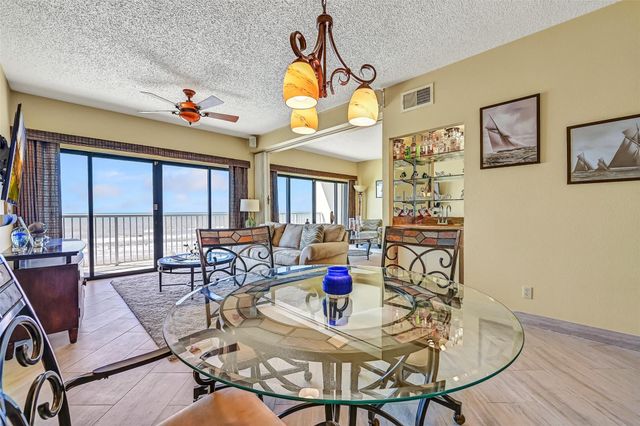7700 Seawall Boulevard 402, Galveston, TX 77551