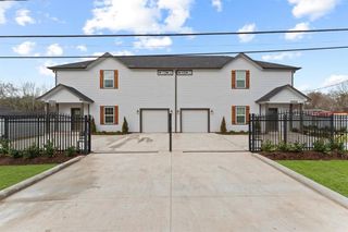 5140 Mallow Street, Houston, TX 77033