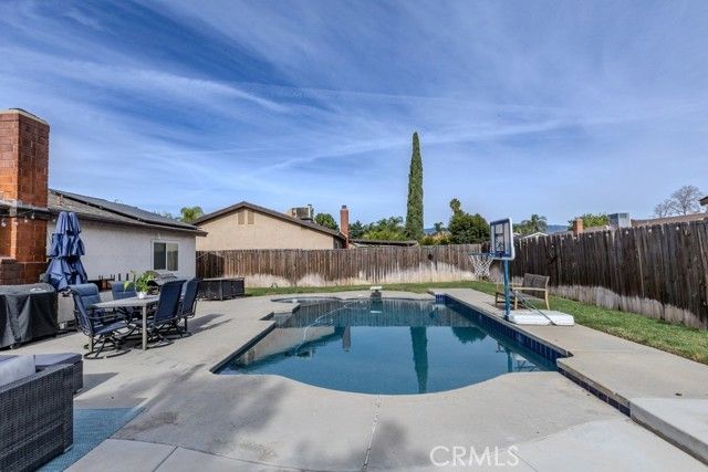 731 S Glenwood, Rialto, CA 92376