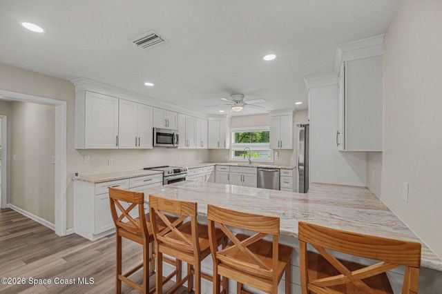 20 Hardee Circle N, Rockledge, FL 32955