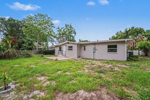 20 Hardee Circle N, Rockledge, FL 32955