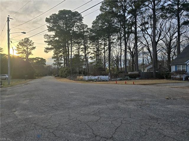 4563 Shoshone CT, Norfolk, VA 23513