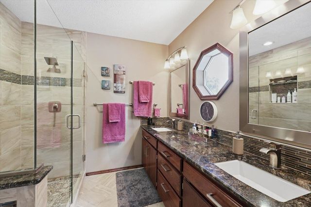 8310 N Forest Ct, Spokane, WA 99208