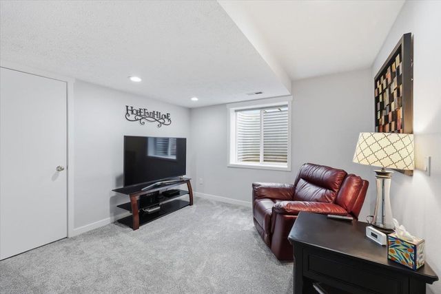 8310 N Forest Ct, Spokane, WA 99208