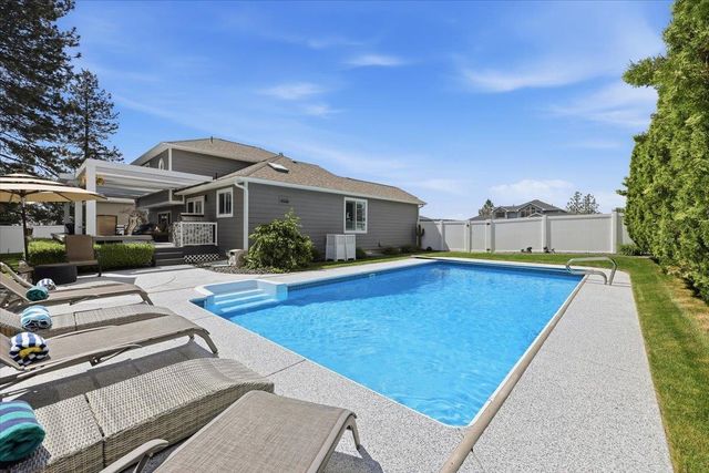 8310 N Forest Ct, Spokane, WA 99208