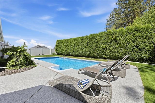 8310 N Forest Ct, Spokane, WA 99208