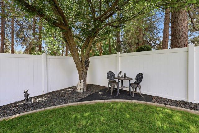 8310 N Forest Ct, Spokane, WA 99208