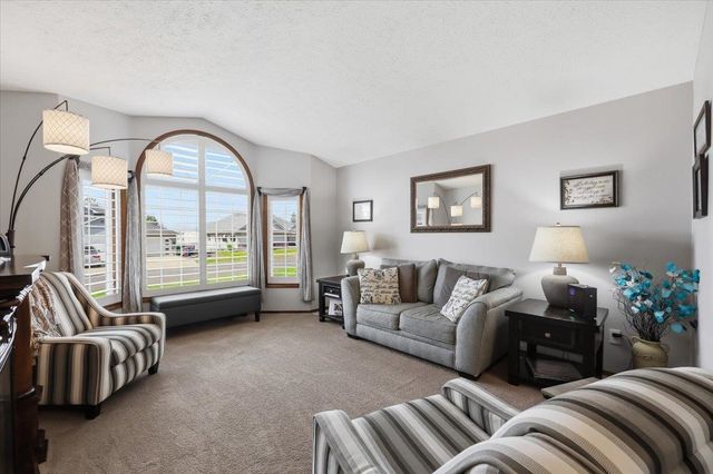 8310 N Forest Ct, Spokane, WA 99208