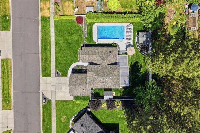 8310 N Forest Ct, Spokane, WA 99208