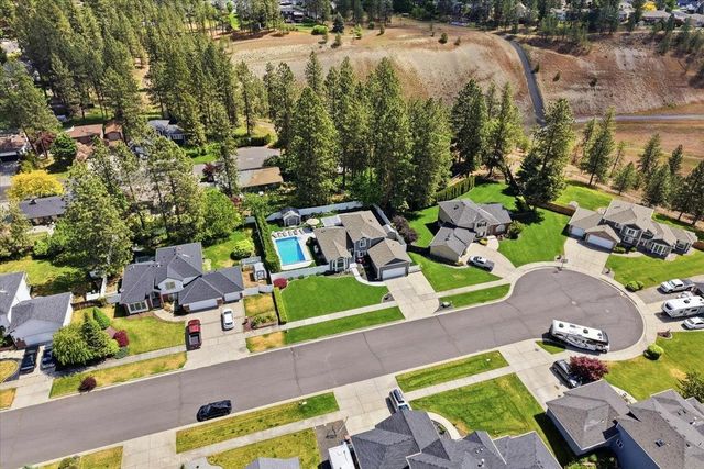 8310 N Forest Ct, Spokane, WA 99208