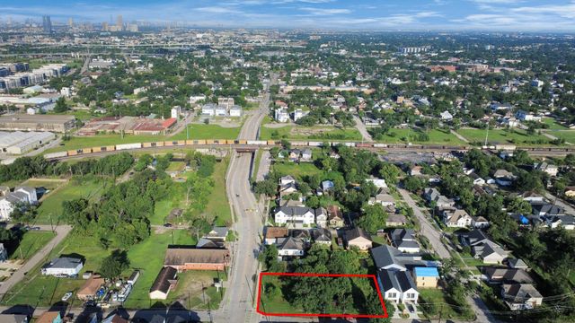 2319 Lorraine Street, Houston, TX 77026