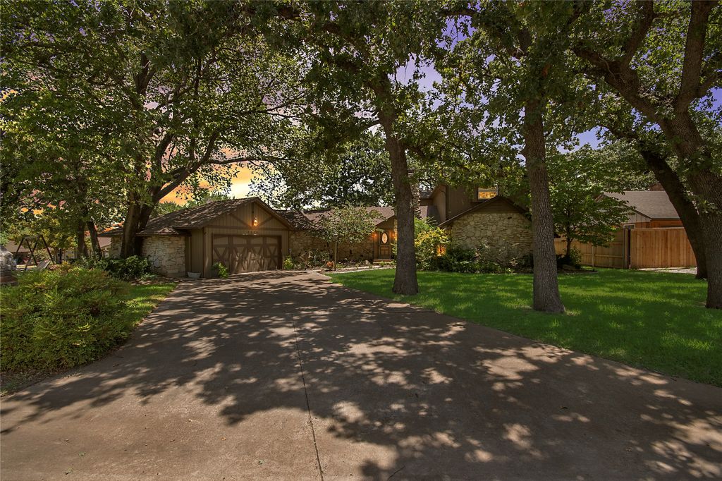 3526 Lakeridge Drive, Grapevine, TX 76051