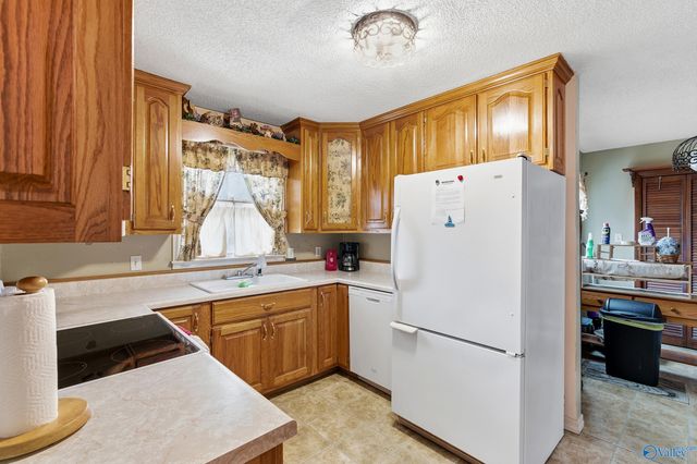 2006 County Park Road, Scottsboro, AL 35769