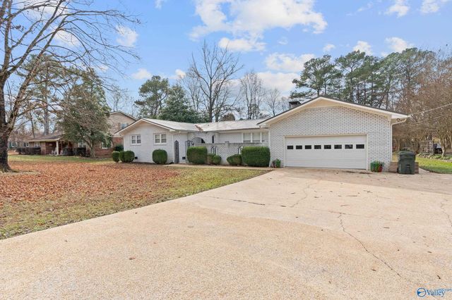 2006 County Park Road, Scottsboro, AL 35769