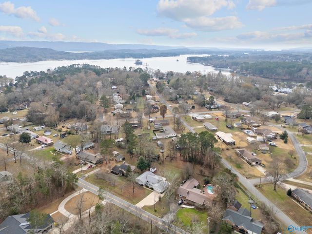 2006 County Park Road, Scottsboro, AL 35769