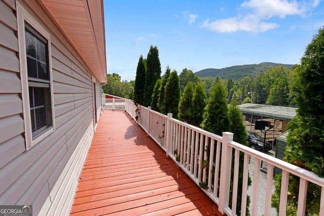 501 Sunnyside Shores Road, Hiawassee, GA 30546