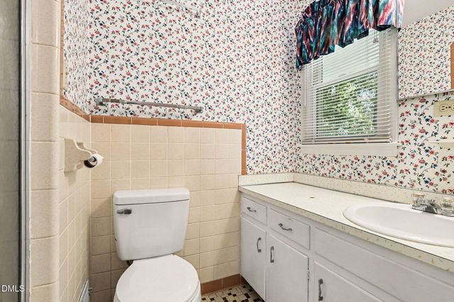 1025 Warren Avenue, Cary, NC 27511