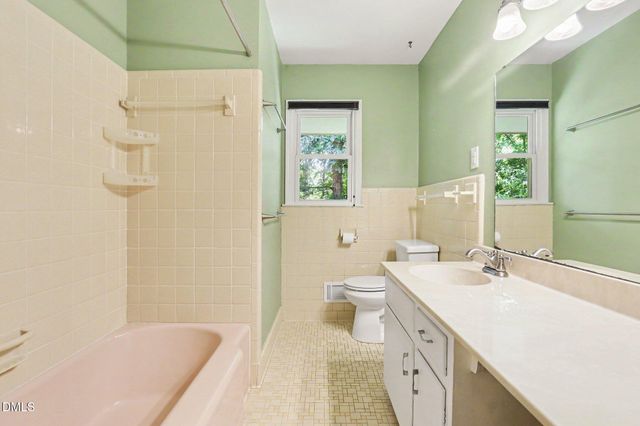 1025 Warren Avenue, Cary, NC 27511