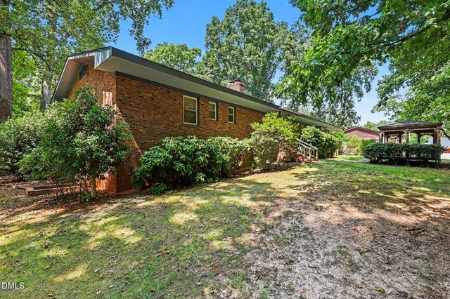 1025 Warren Avenue, Cary, NC 27511