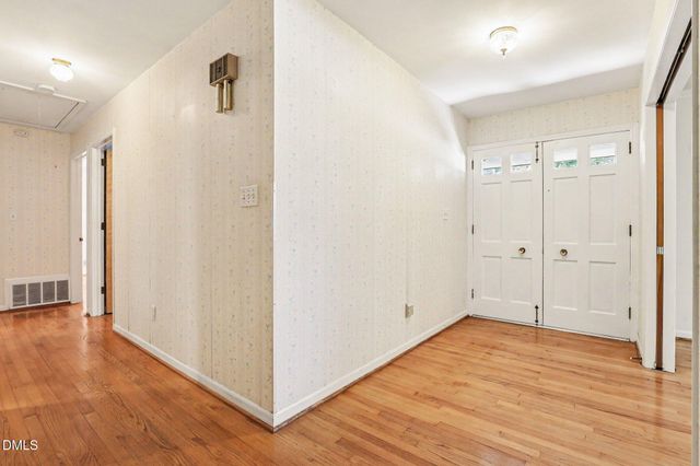 1025 Warren Avenue, Cary, NC 27511