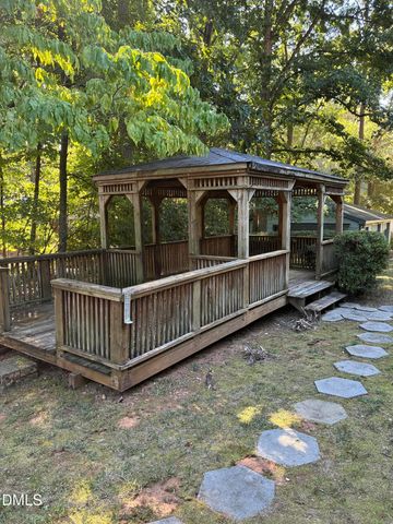 1025 Warren Avenue, Cary, NC 27511