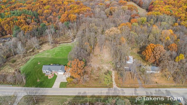 2729 138th Avenue, Dorr, MI 49323