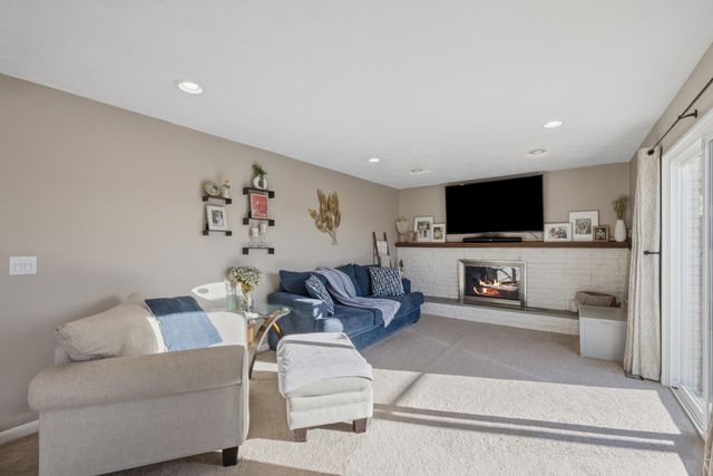 34665 Esper Drive, Sterling Heights, MI 48312