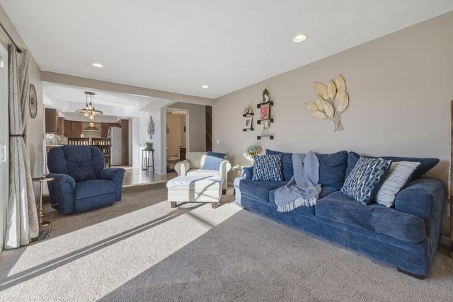 34665 Esper Drive, Sterling Heights, MI 48312