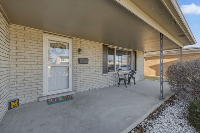 34665 Esper Drive, Sterling Heights, MI 48312