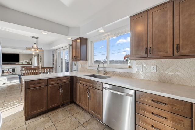 34665 Esper Drive, Sterling Heights, MI 48312