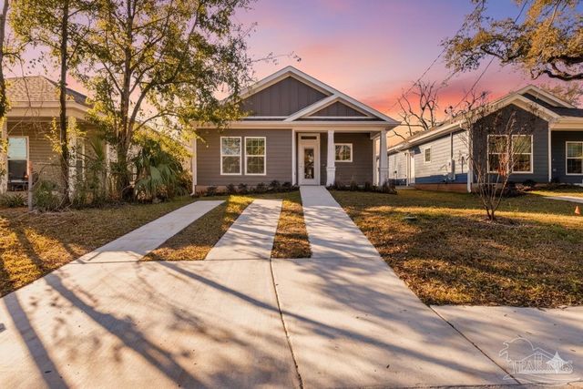 1105 W Gonzales St, Pensacola, FL 32501