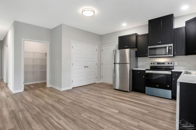 1105 W Gonzales St, Pensacola, FL 32501