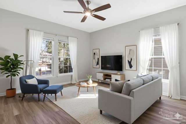 1105 W Gonzales St, Pensacola, FL 32501