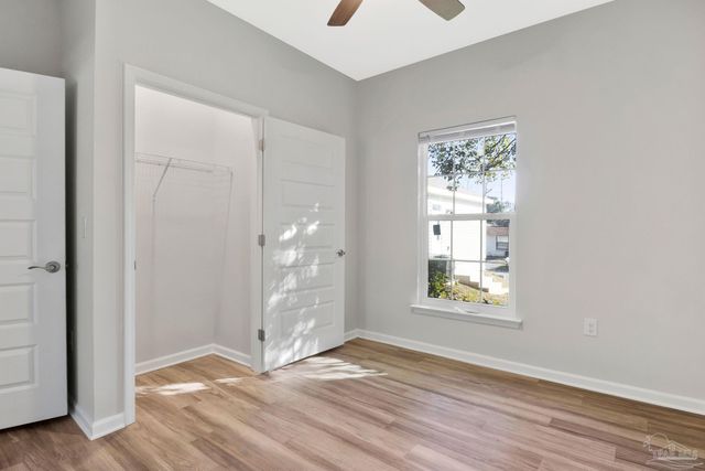 1105 W Gonzales St, Pensacola, FL 32501