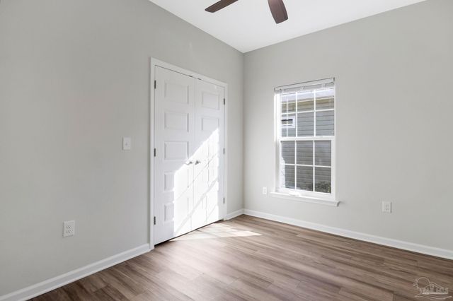 1105 W Gonzales St, Pensacola, FL 32501