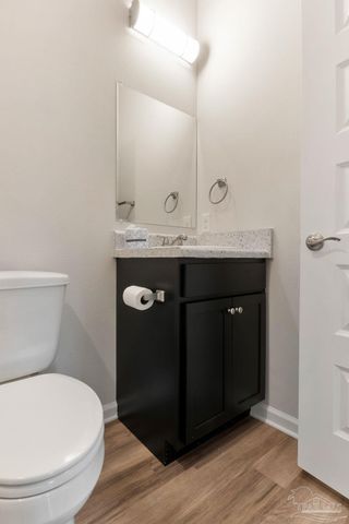 1105 W Gonzales St, Pensacola, FL 32501