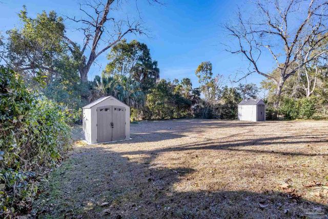 1105 W Gonzales St, Pensacola, FL 32501