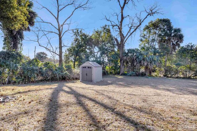 1105 W Gonzales St, Pensacola, FL 32501