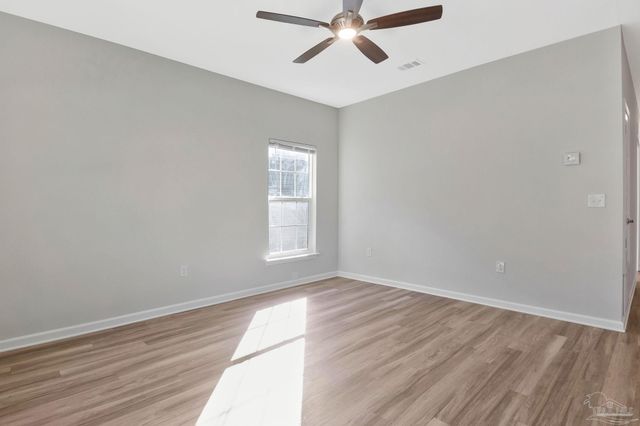 1105 W Gonzales St, Pensacola, FL 32501