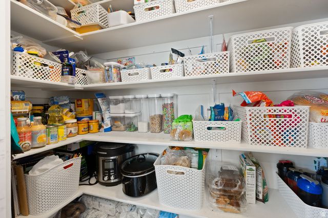 3043 S WILLOW DR, Saratoga Springs, UT 84045