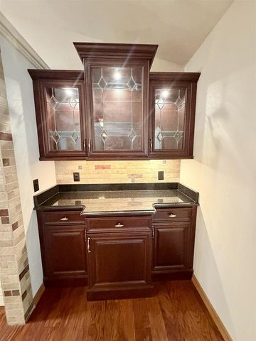 2716 Twelve Oaks Drive, Milton, WI 53563