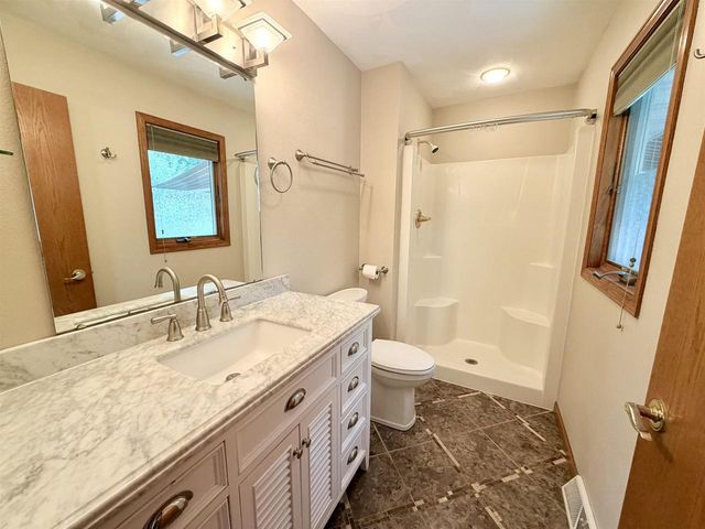 2716 Twelve Oaks Drive, Milton, WI 53563