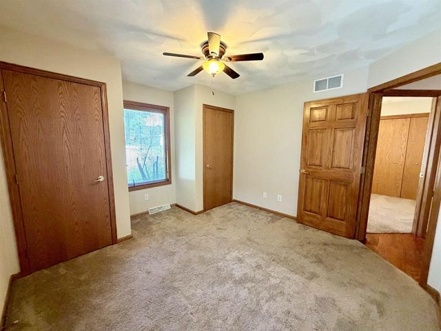 2716 Twelve Oaks Drive, Milton, WI 53563