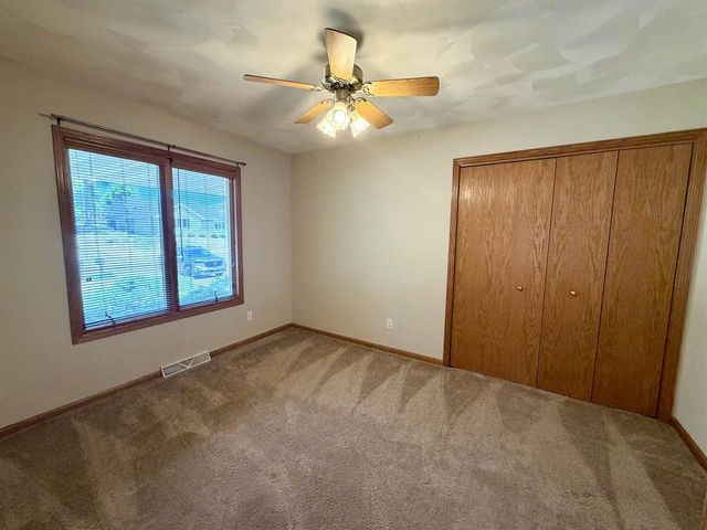 2716 Twelve Oaks Drive, Milton, WI 53563