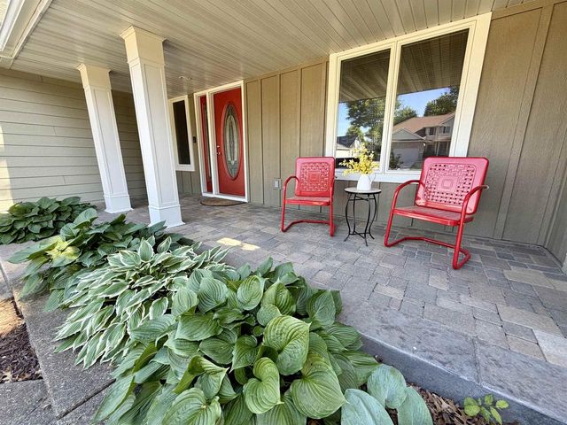 2716 Twelve Oaks Drive, Milton, WI 53563