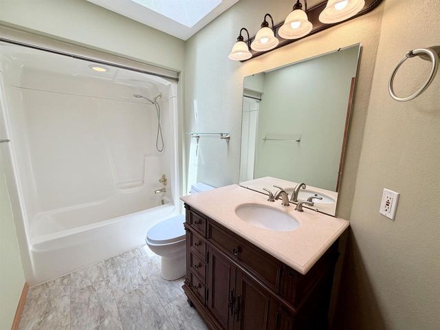 2716 Twelve Oaks Drive, Milton, WI 53563