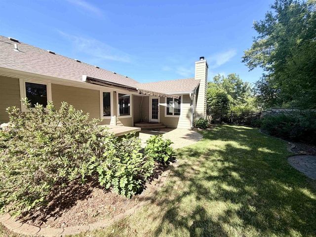 2716 Twelve Oaks Drive, Milton, WI 53563
